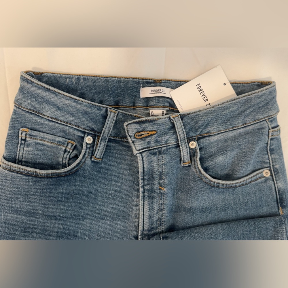 ❗️ SOLD ❗️FOREVER 21 PREMIUM JEANS